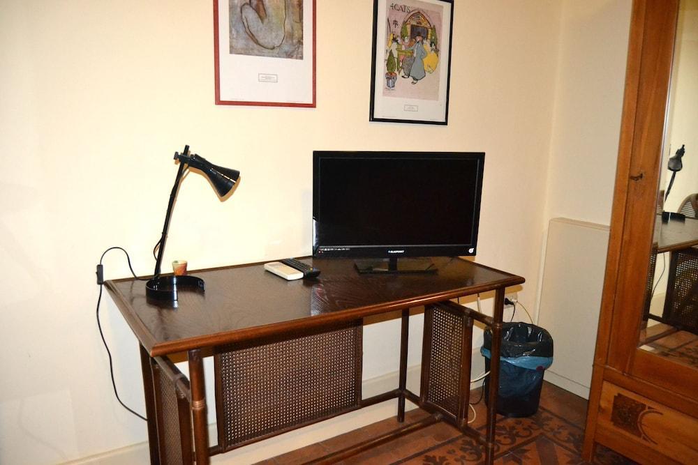 Ivana B&B Catania Bagian luar foto
